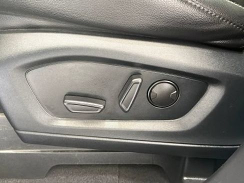 Used 2023 Ford Explorer ST AWD/4WD image 16