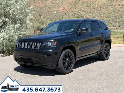 Used 2020 Jeep Grand Cherokee Altitude
