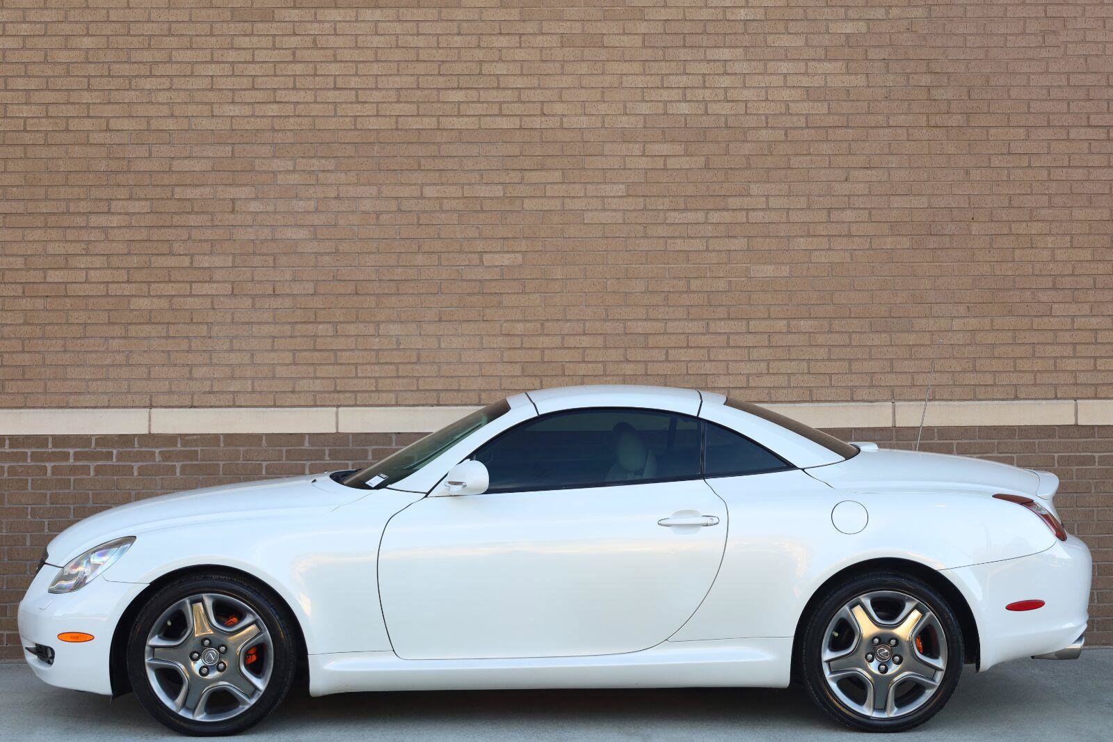 Used 2007 Lexus SC 430 Convertible w/ Preferred Accessory Pkg RWD image 2