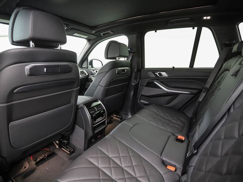 New 2026 BMW X5 xDrive40i w/ Executive Package image 21