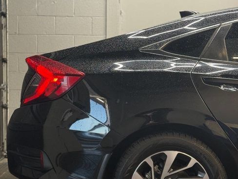 Used 2017 Honda Civic EX image 8