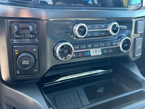 New 2026 Ford F250 Lariat w/ Black Appearance Package image 42