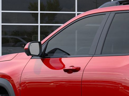 New 2026 Chevrolet Equinox ACTIV w/ Safety and Technology Package image 39