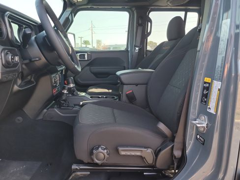 New 2026 Jeep Gladiator Mojave AWD/4WD image 13