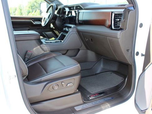Used 2024 GMC Sierra 2500 Denali w/ Denali Reserve Package AWD/4WD image 7
