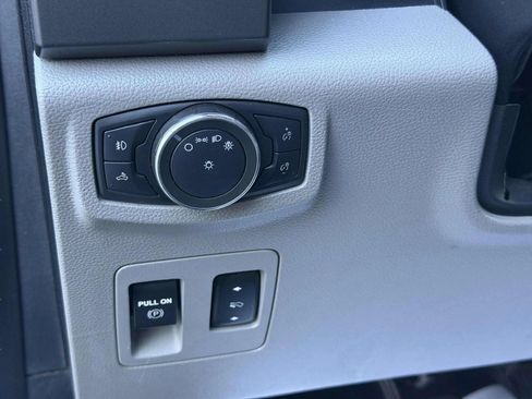 Used 2020 Ford F150 XLT w/ Equipment Group 302A Luxury AWD/4WD image 14