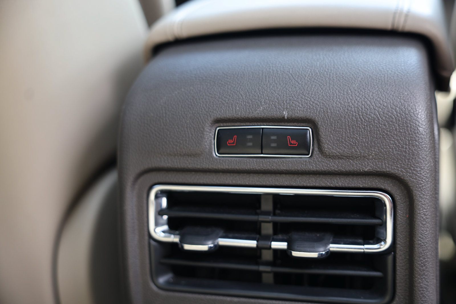 Used 2022 Lincoln Corsair AWD w/ Premium Package image 14