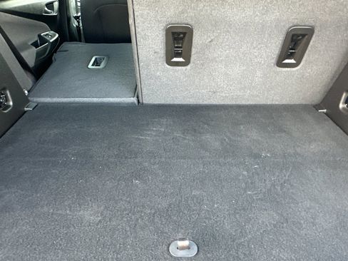 Used 2022 Chevrolet Bolt EUV LT w/ Comfort Package image 15