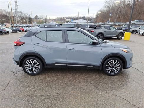 Used 2024 Nissan Kicks SR w/ SR Premium Package image 6