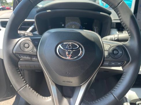 Used 2025 Toyota Corolla SE w/ SE Premium Package FWD image 26