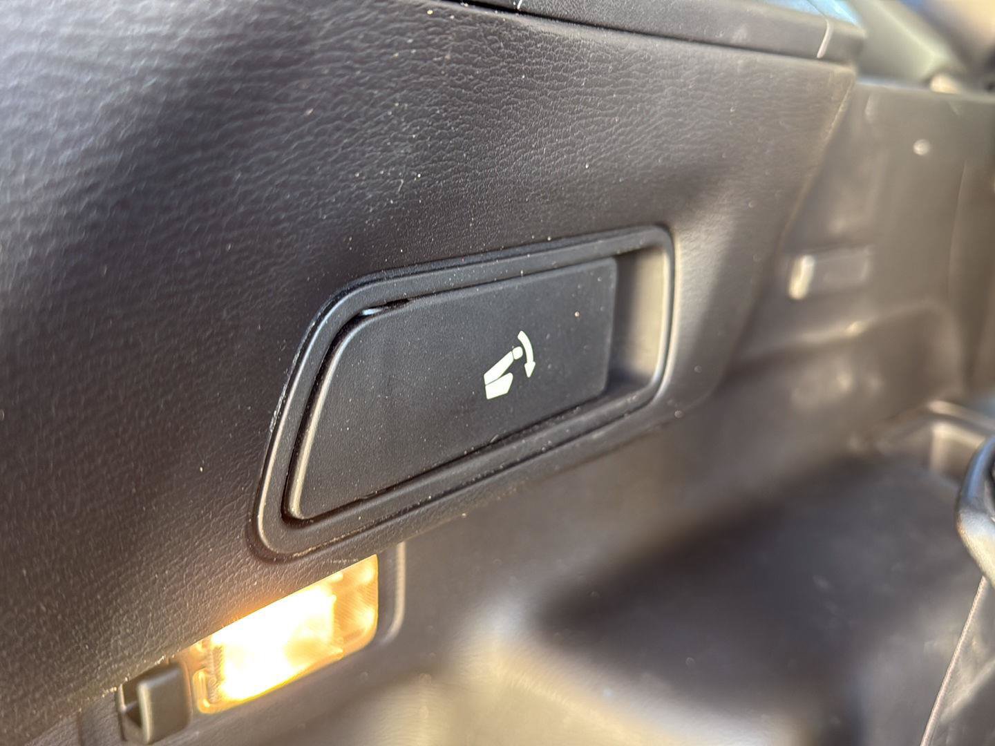 Used 2024 Mitsubishi Outlander FWD image 22