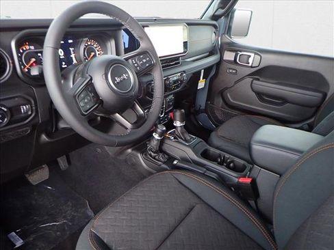 New 2025 Jeep Gladiator Mojave w/ Safety Group image 8