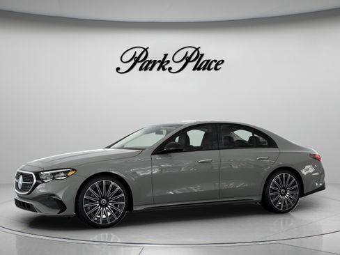Used 2026 Mercedes-Benz E 350 Sedan image 3