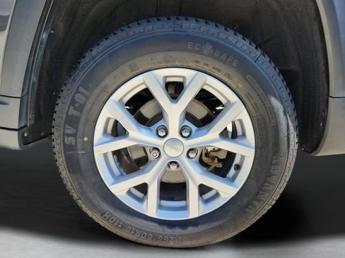 Used 2022 Jeep Grand Cherokee Limited AWD/4WD image 30