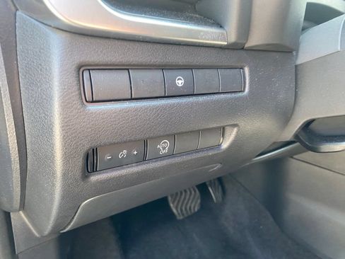 Used 2023 Nissan Rogue SV AWD/4WD image 17