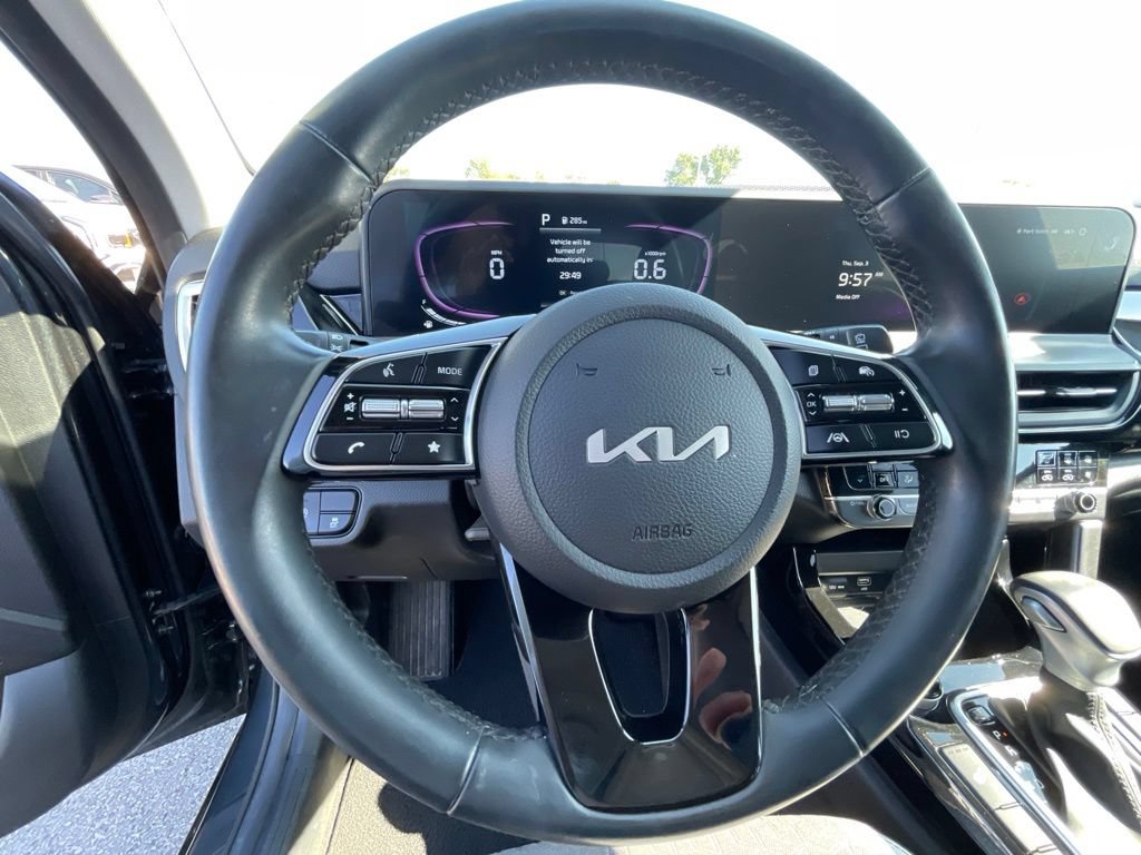 Certified 2025 Kia Seltos S AWD/4WD image 14