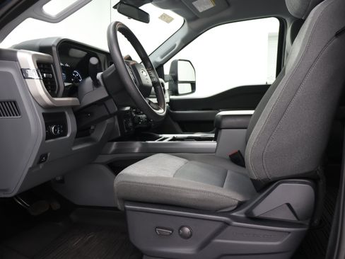 Used 2024 Ford F250 XLT w/ Tremor Off-Road Package AWD/4WD image 8