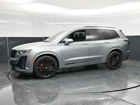 Used 2024 Cadillac XT6 Sport w/ LPO, Onyx Lite Package AWD/4WD image 9