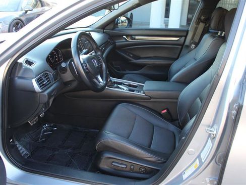 Used 2020 Honda Accord Sport image 10