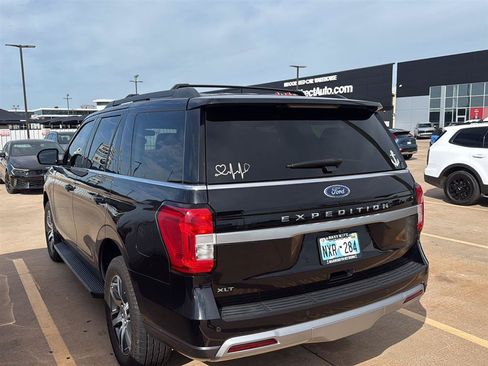 Used 2024 Ford Expedition XLT AWD/4WD image 9