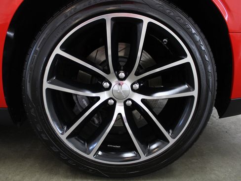 Used 2016 Dodge Challenger R/T Scat Pack image 10