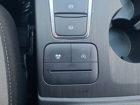 Used 2020 Ford Escape SE image 32