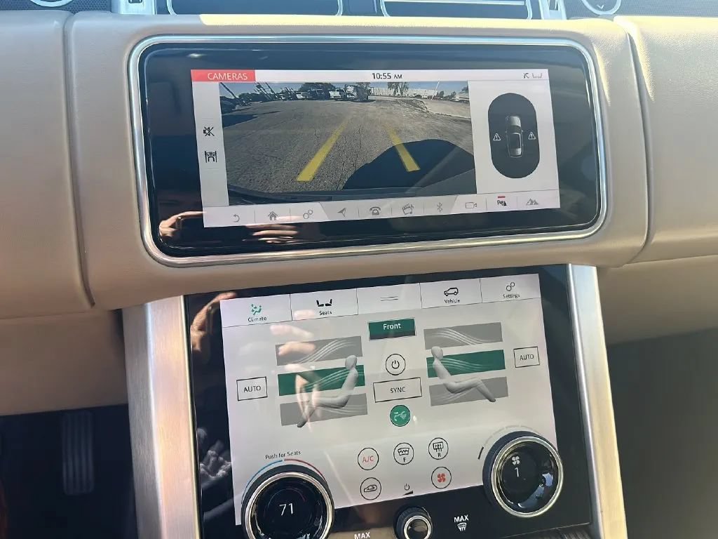 Used 2019 Land Rover Range Rover HSE AWD/4WD image 28
