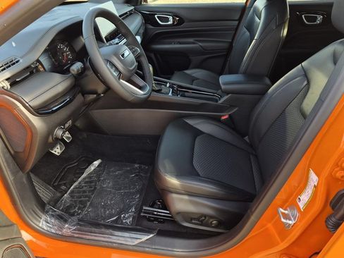 New 2026 Jeep Compass Latitude AWD/4WD image 10