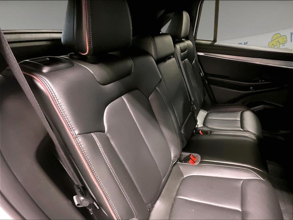 Used 2024 Jeep Wagoneer Launch Edition AWD/4WD image 16
