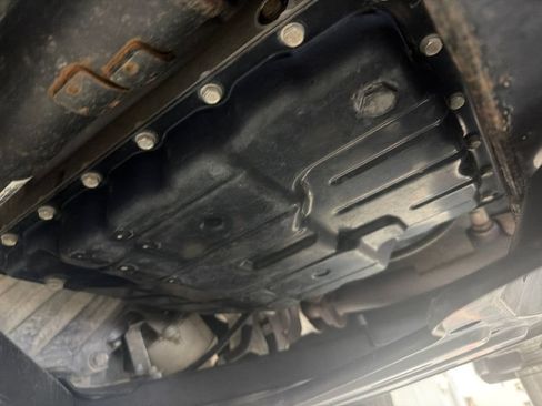 Used 2019 Nissan Titan SV AWD/4WD image 28