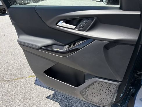 New 2026 Chevrolet Equinox LT w/ LPO, Floor Liner Package FWD image 13