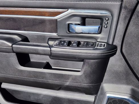 Used 2024 RAM 2500 Laramie w/ Towing Technology Group image 7