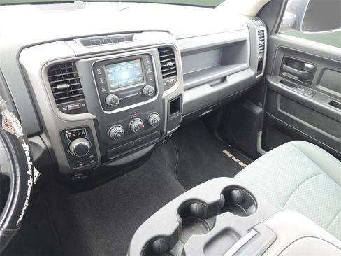 Used 2019 RAM 1500 Express w/ Express Value Package image 19