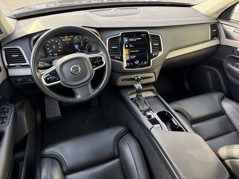 Used 2022 Volvo XC90 T6 Inscription w/ Climate Package image 19