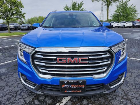Used 2024 GMC Terrain SLT AWD/4WD image 12