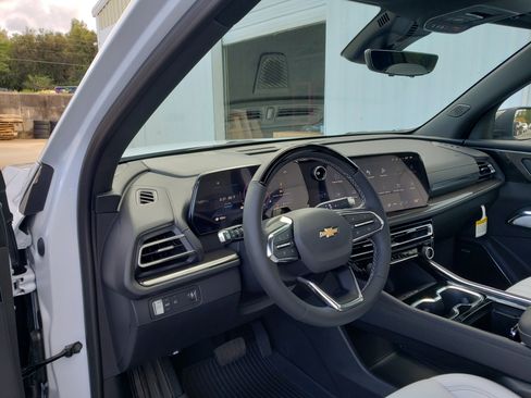 New 2026 Chevrolet Traverse High Country w/ LPO, Floor Liner Package image 30