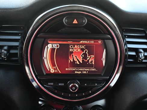 Used 2018 MINI Cooper Convertible image 17