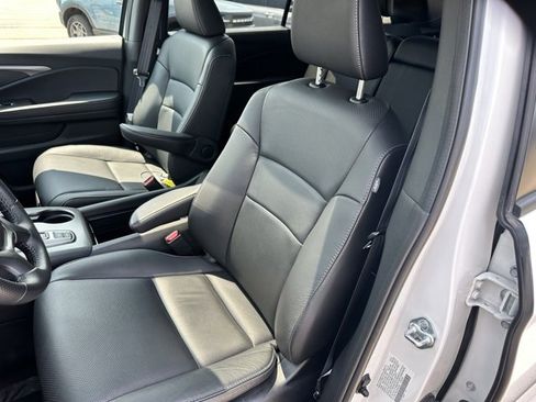 Used 2023 Honda Passport EX-L image 14