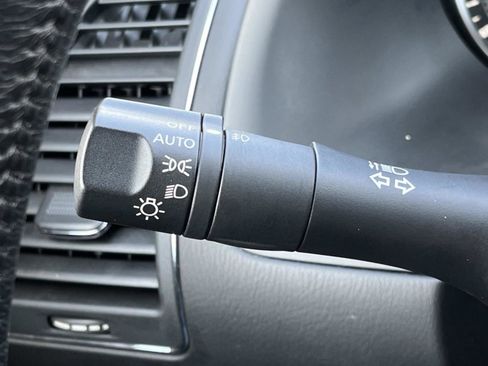 Used 2024 Nissan Armada SL image 48