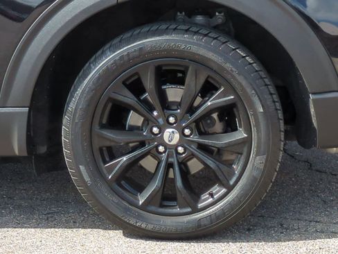 Used 2020 Ford Explorer XLT w/ Equipment Group 202A image 14