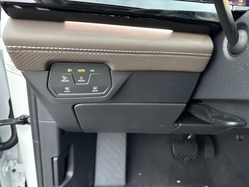 New 2026 Volkswagen Atlas SEL image 33