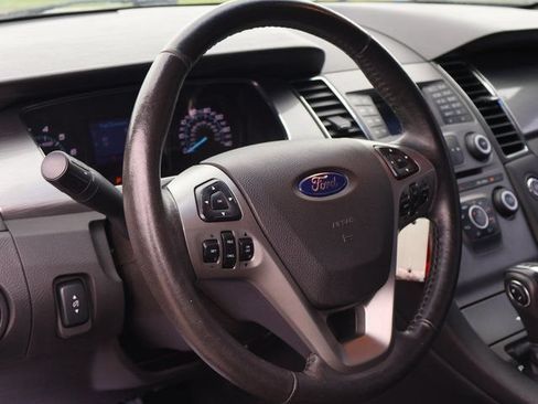 Used 2015 Ford Taurus SEL FWD image 22