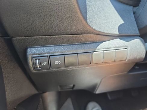 Used 2021 Toyota Corolla SE FWD image 21