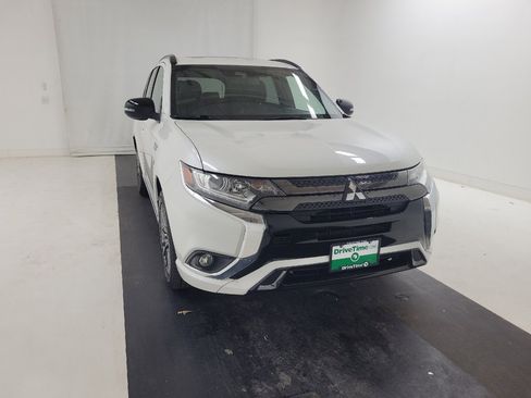 Used 2021 Mitsubishi Outlander LE AWD/4WD image 14