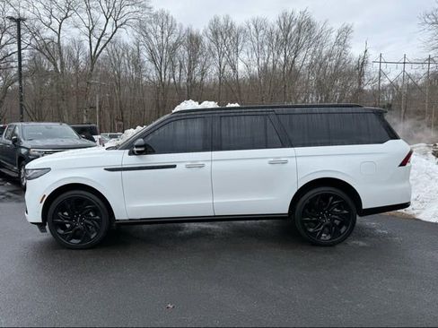 Used 2025 Lincoln Navigator L Black Label AWD/4WD image 3