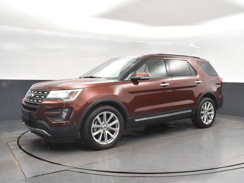 Used 2016 Ford Explorer Limited w/ Equipment Group 301A image 3