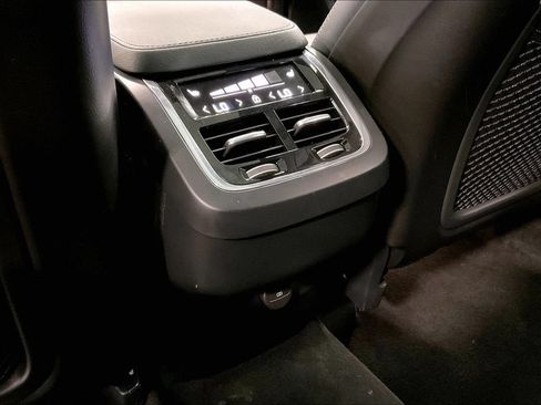 Certified 2023 Volvo XC90 B6 Ultimate w/ Protection Package Premier AWD/4WD image 11