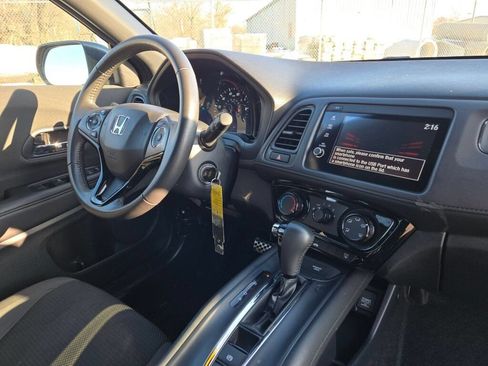 Used 2021 Honda HR-V Sport image 7