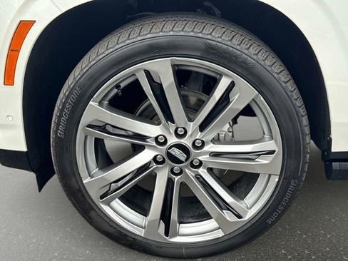 Used 2025 Cadillac Escalade ESV Sport Platinum AWD/4WD image 10