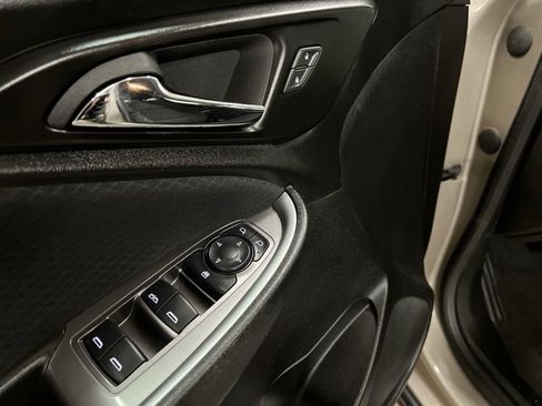 Used 2024 Chevrolet Malibu LT image 24